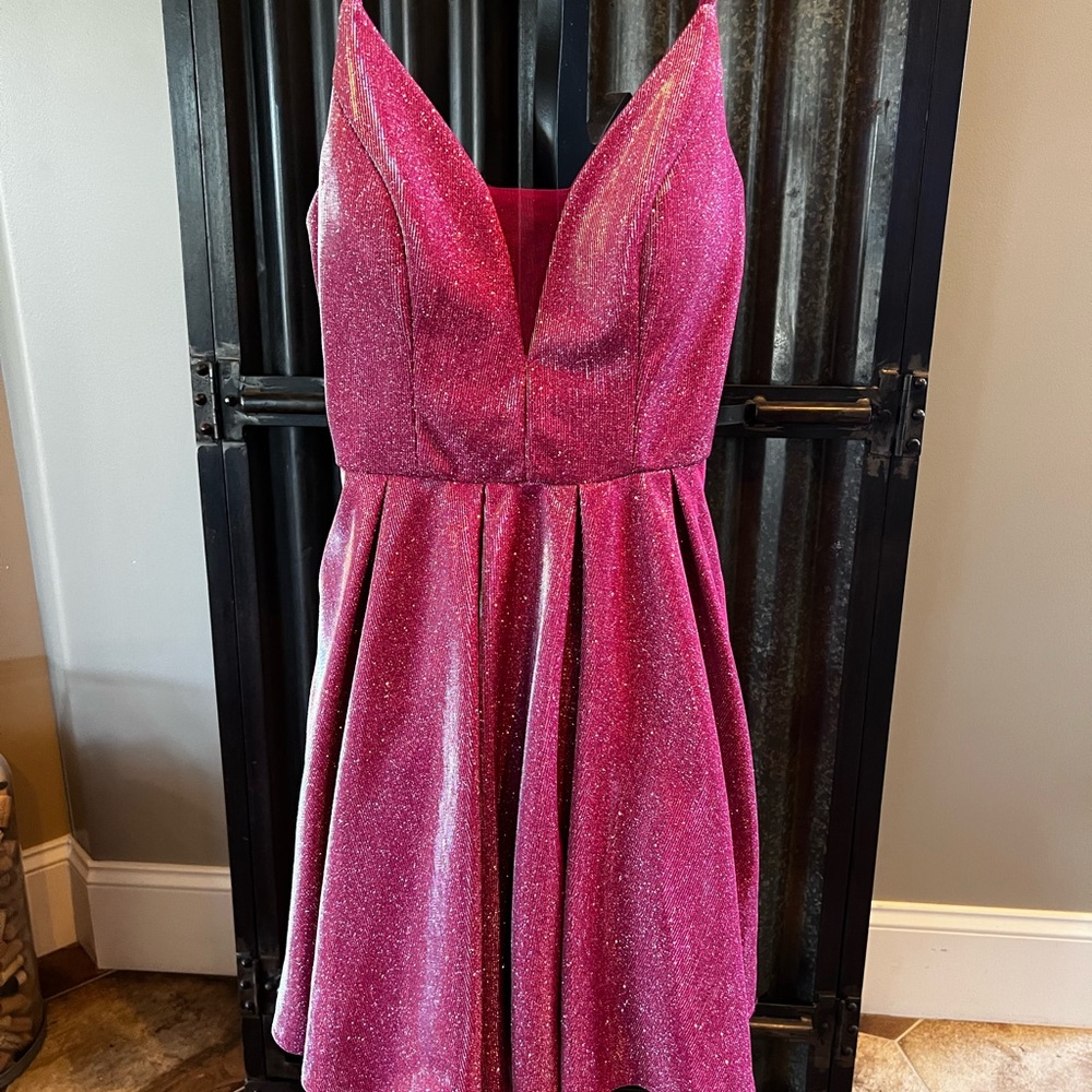 Sweet 16, cocktail, dance or homecoming dress.